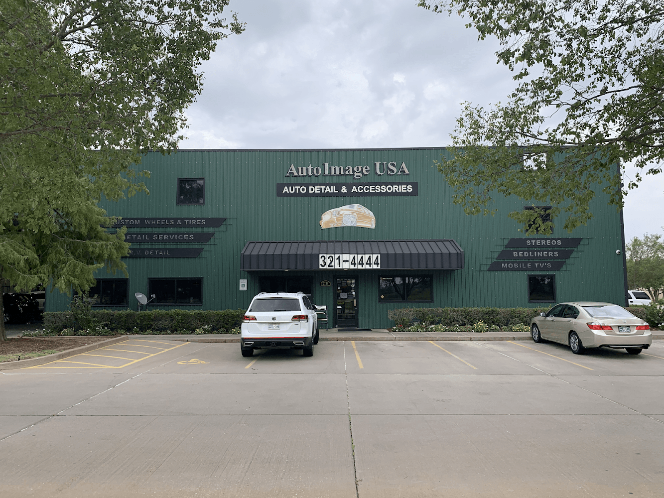 Business listing image