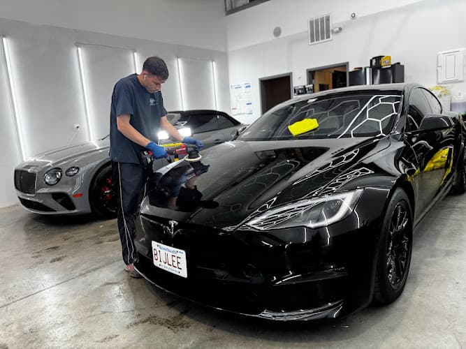 Business listing image