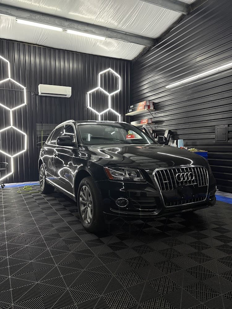 Business listing image