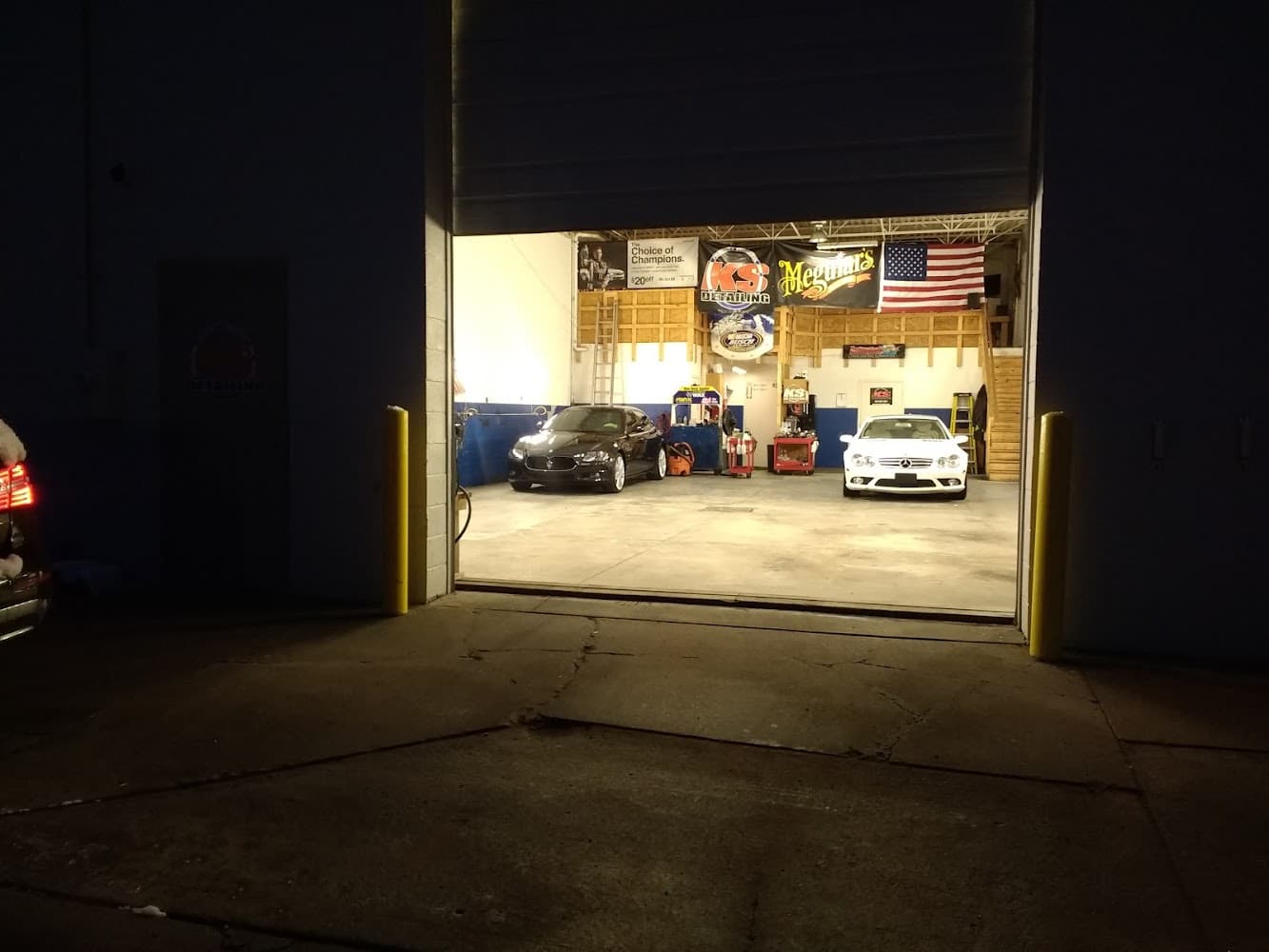 Business listing image